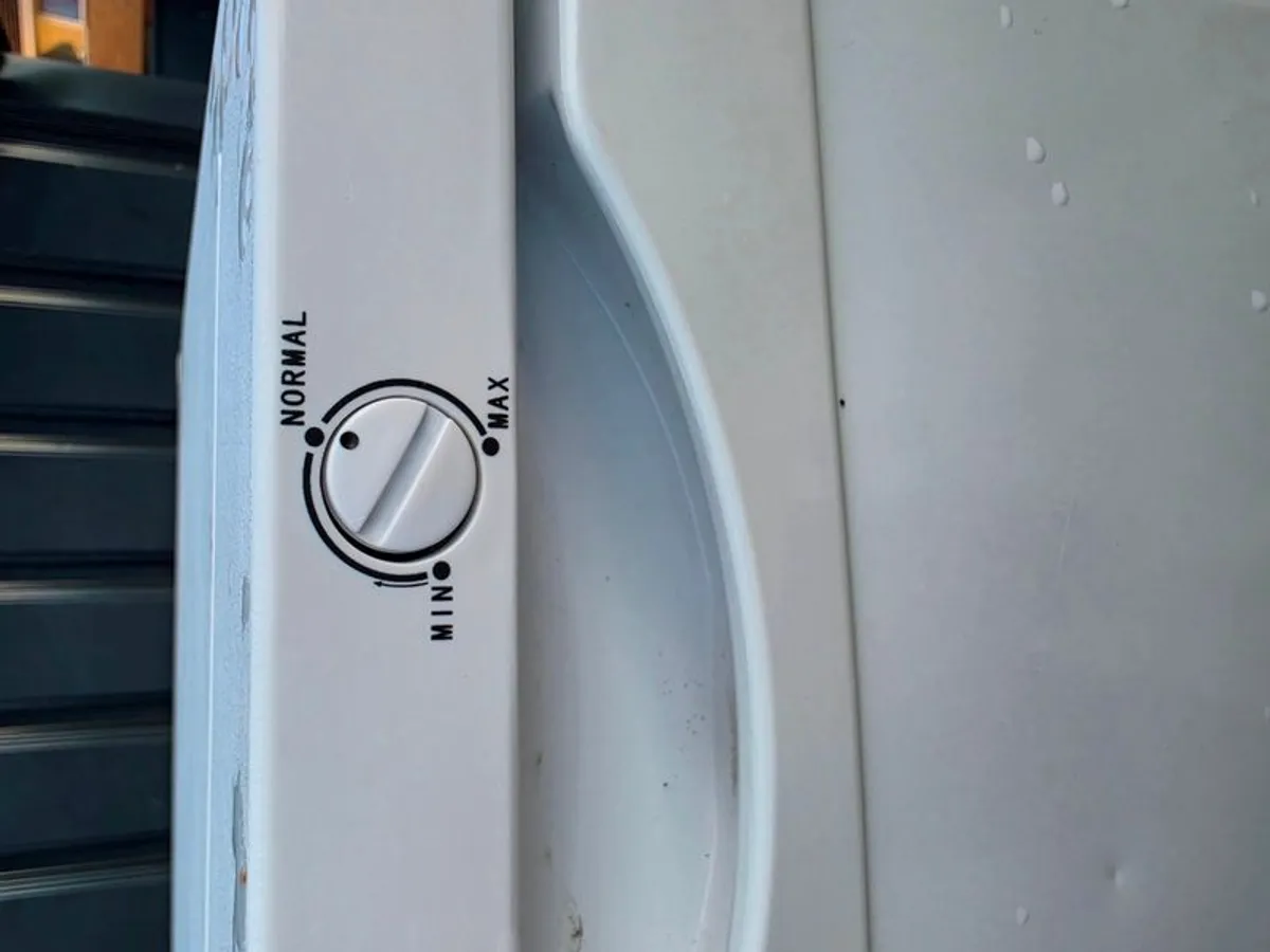 Whirlpool Freezer - Image 4