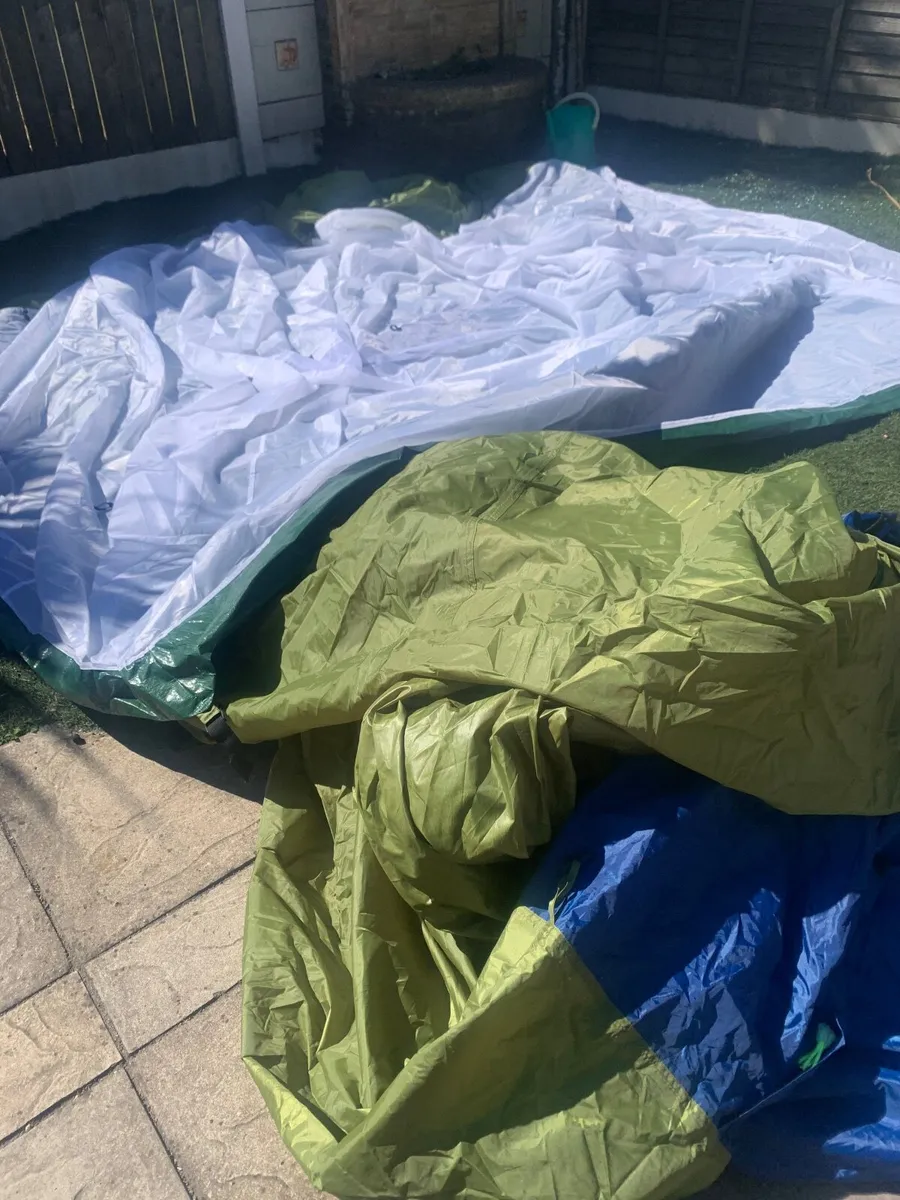 Camping tent - Image 1