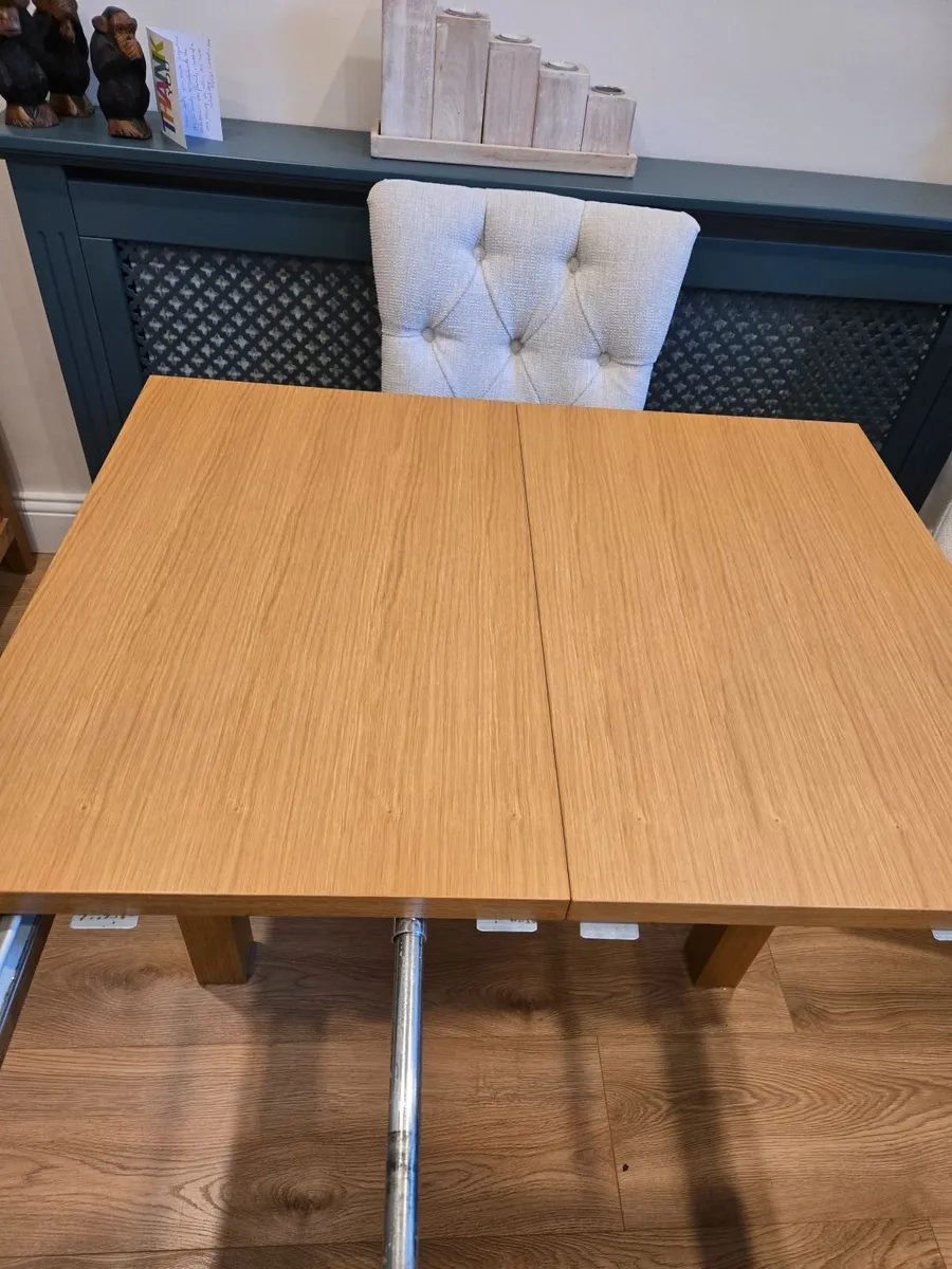 Dining Room Extendable Table - Image 4