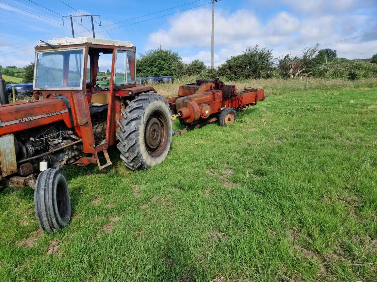 Massey 20.Sq baler.3packer. - Image 1