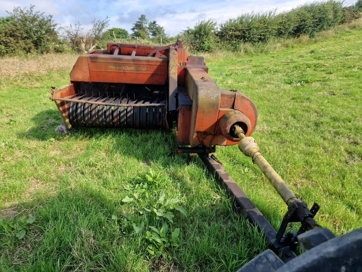 Massey 20.Sq baler.3packer. - Image 4