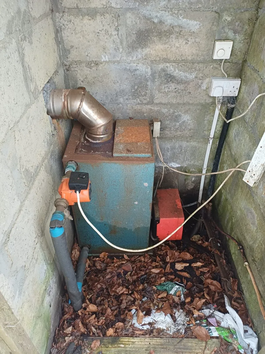 Oil boiler - Image 1