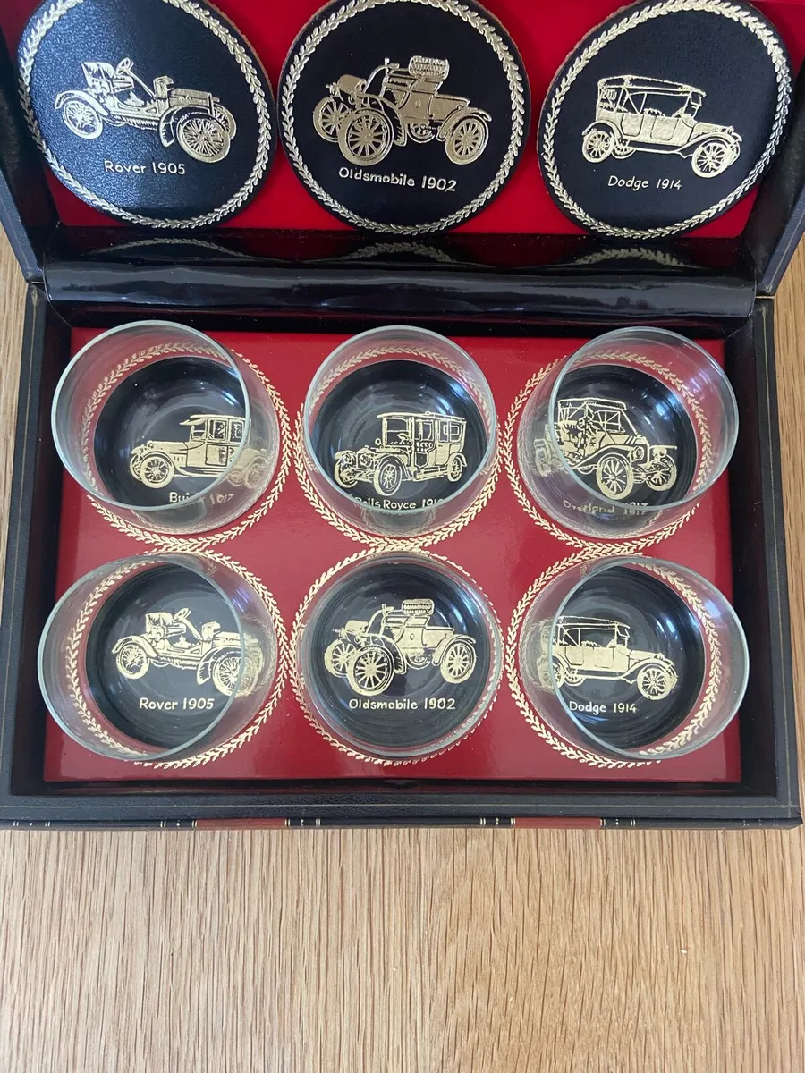 Beautiful Set Glasses & Coasters - Image 4