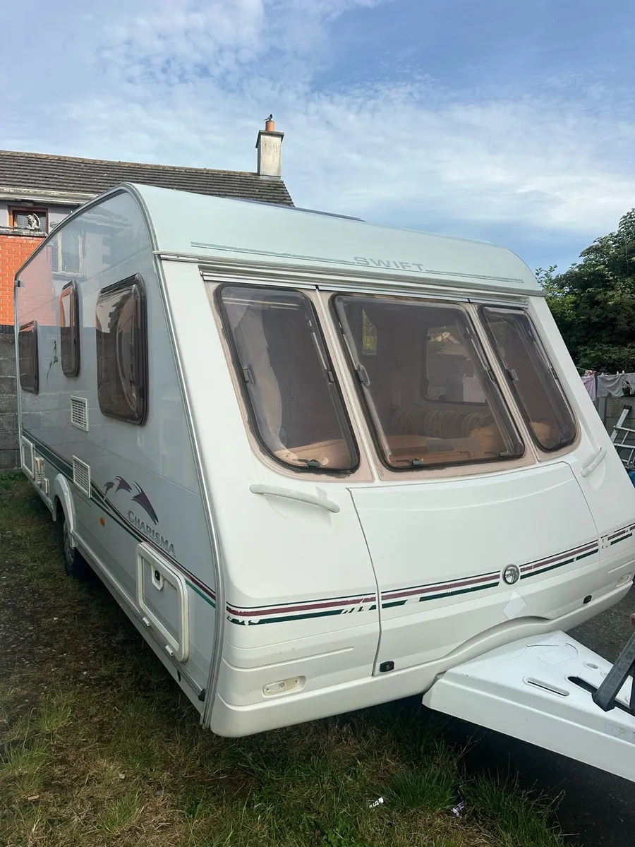 2005 Swift charisma 550 fixed bed - Image 2