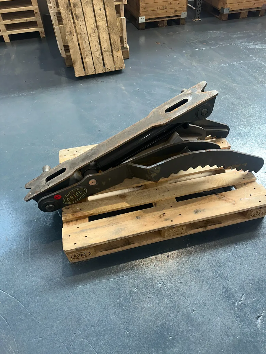 8T Hydraulic Clamp/Thumb - Image 2