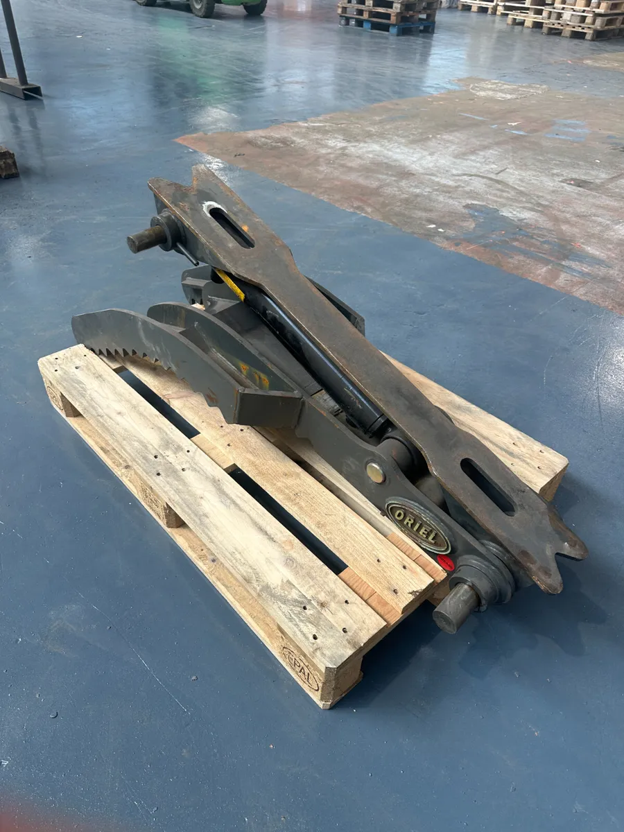 8T Hydraulic Clamp/Thumb - Image 4