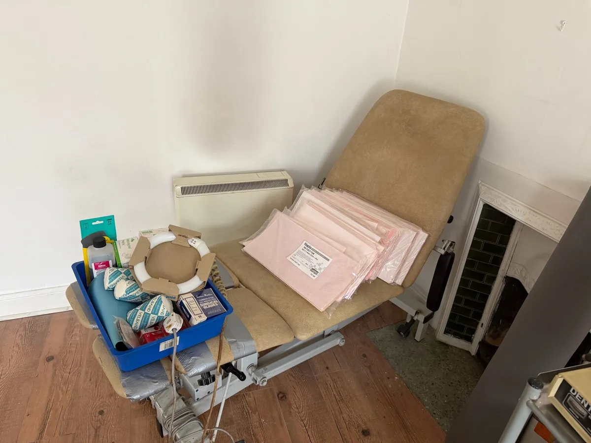 Chiropody surgery equipment - Image 1