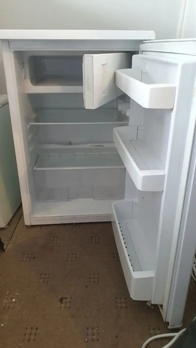 Fridge under counter with icebox - Image 3