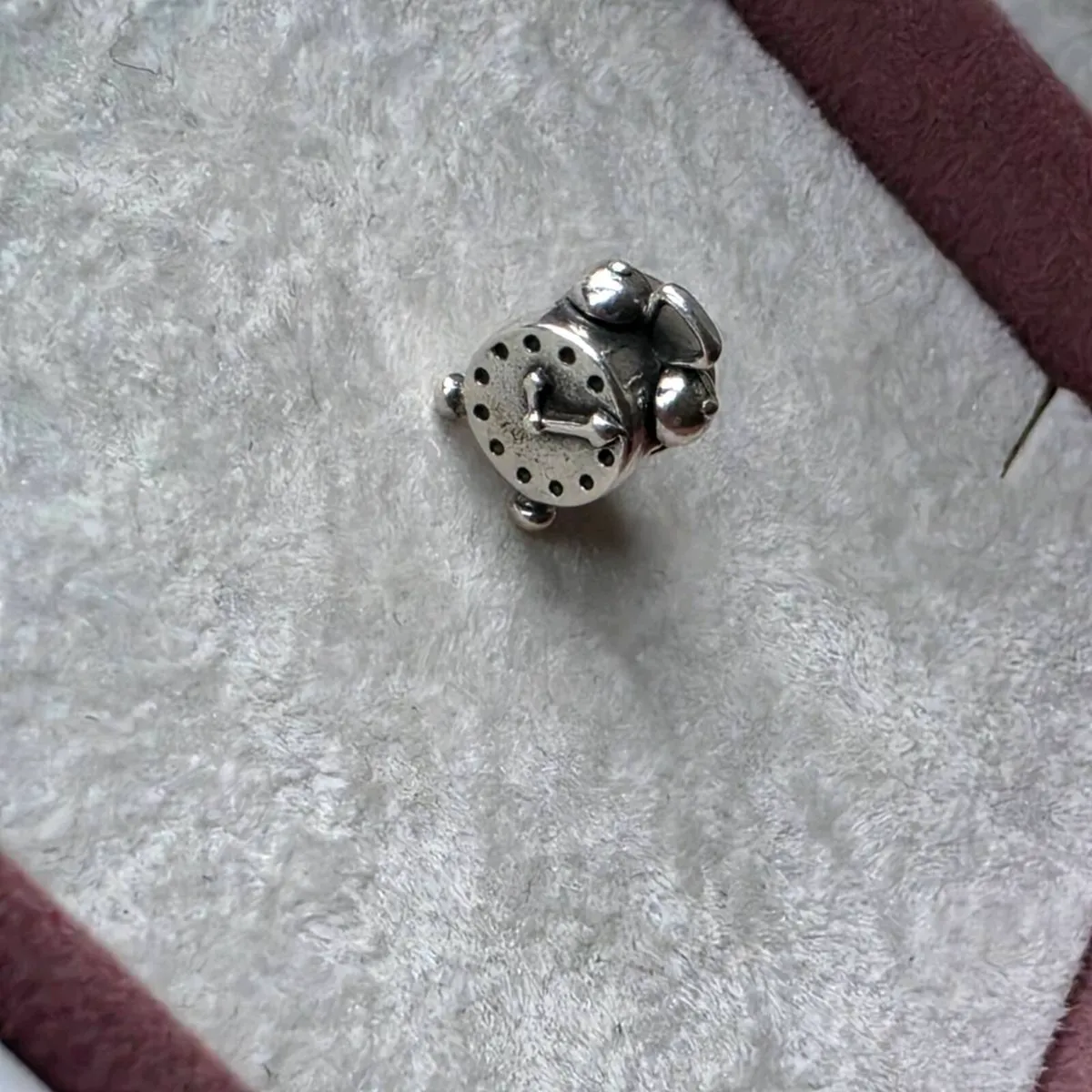 Pandora charm alarm clock very good condition - Image 3