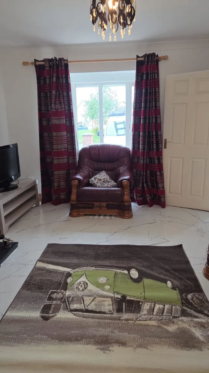Property to rent - Image 1