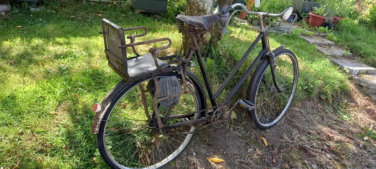 Vintage Bicycle - Image 1