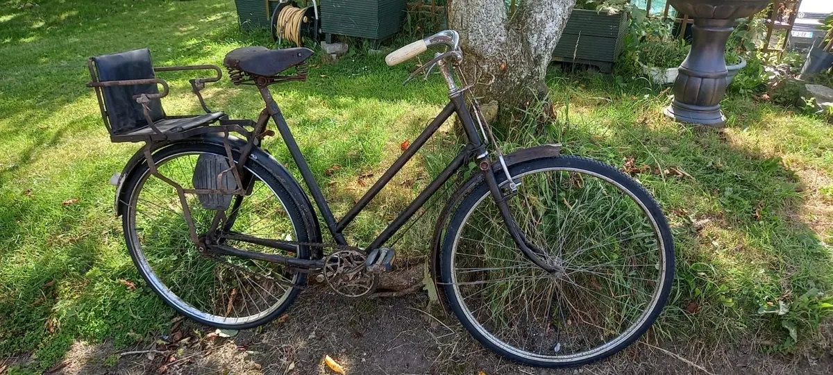 Vintage Bicycle - Image 2