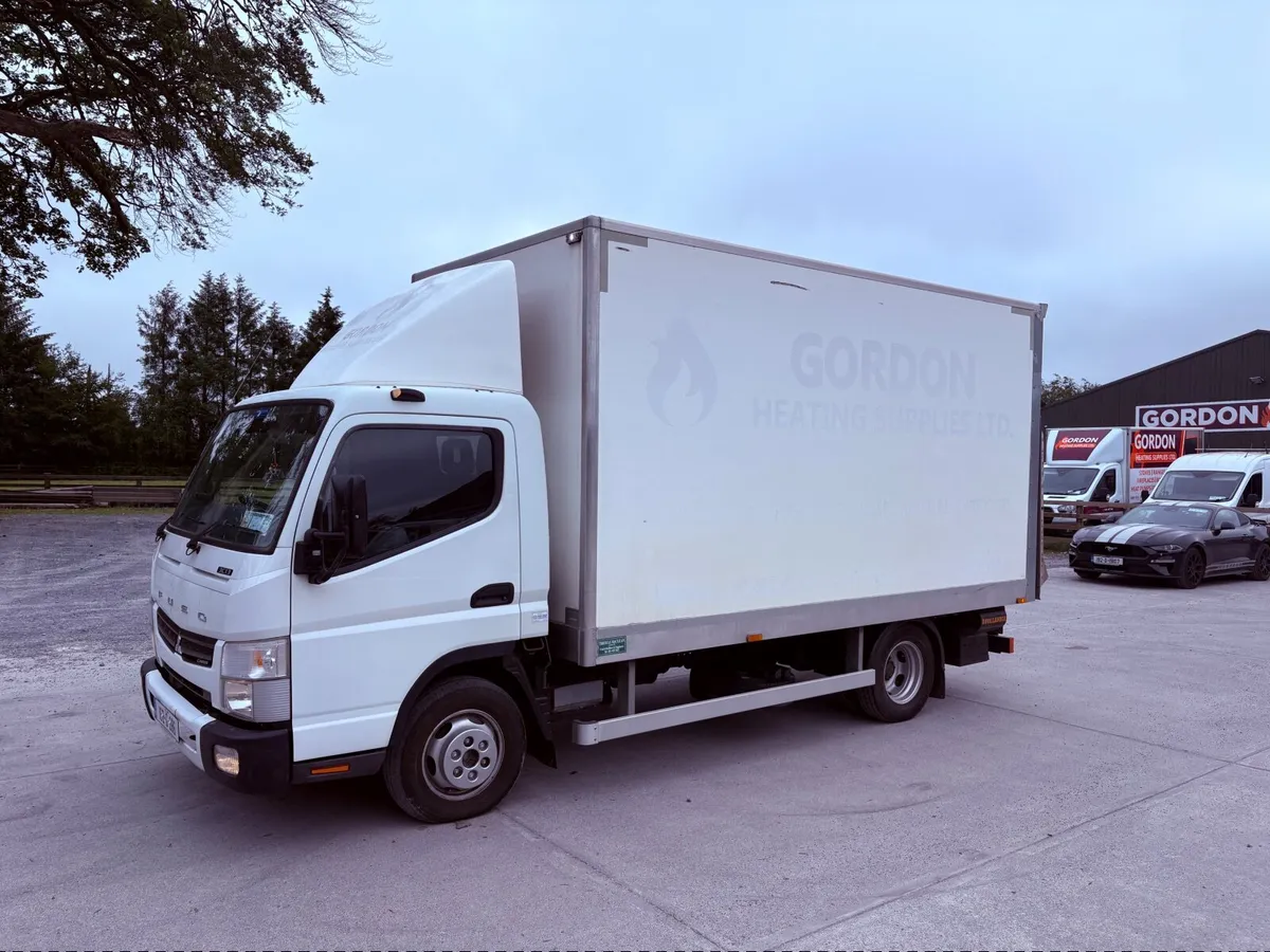 Mitsubishi Canter 3.5 Tonne C/W Tail lift - Image 4