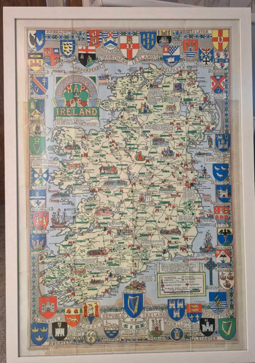 Detailed picture map of Ireland - Image 1