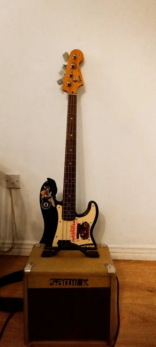 Fender Squier Bass guitar - Image 2