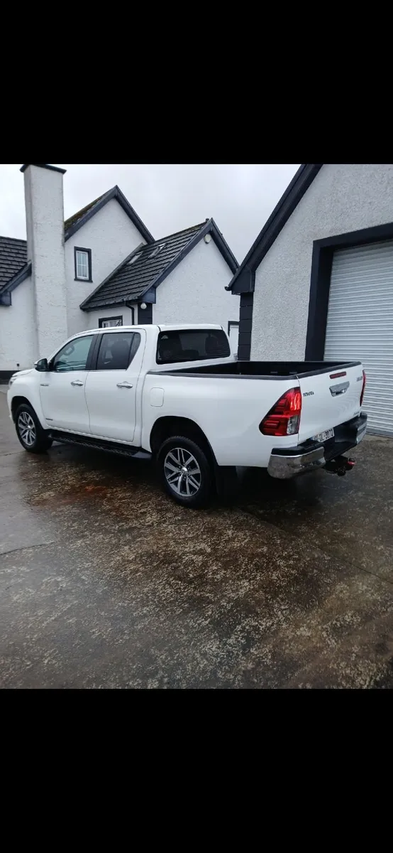 Toyota Hilux 2019 - Image 3
