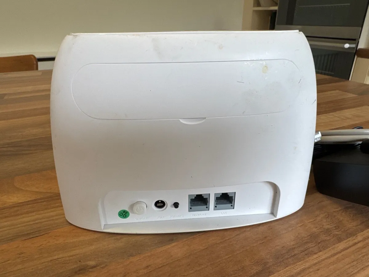 WiFi router - Image 2
