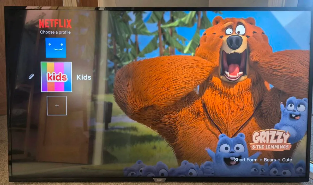 65inch philips Tv with Remote - Image 1