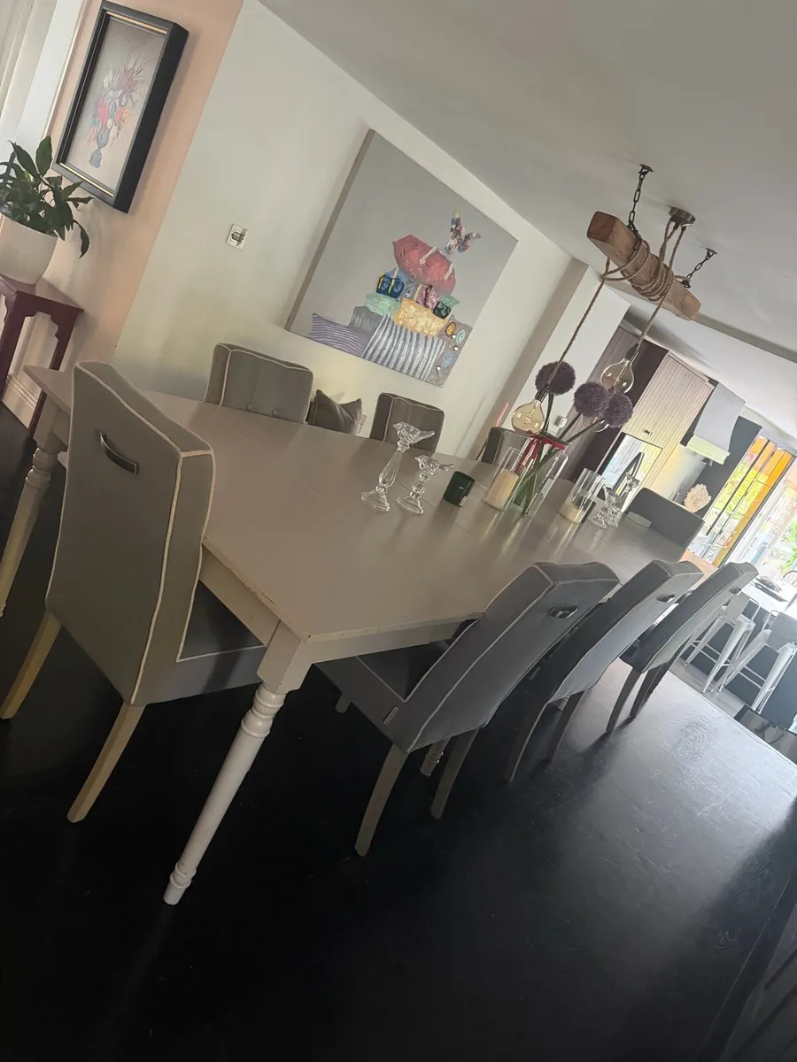 Hand painted extendable kitchen table - Image 1