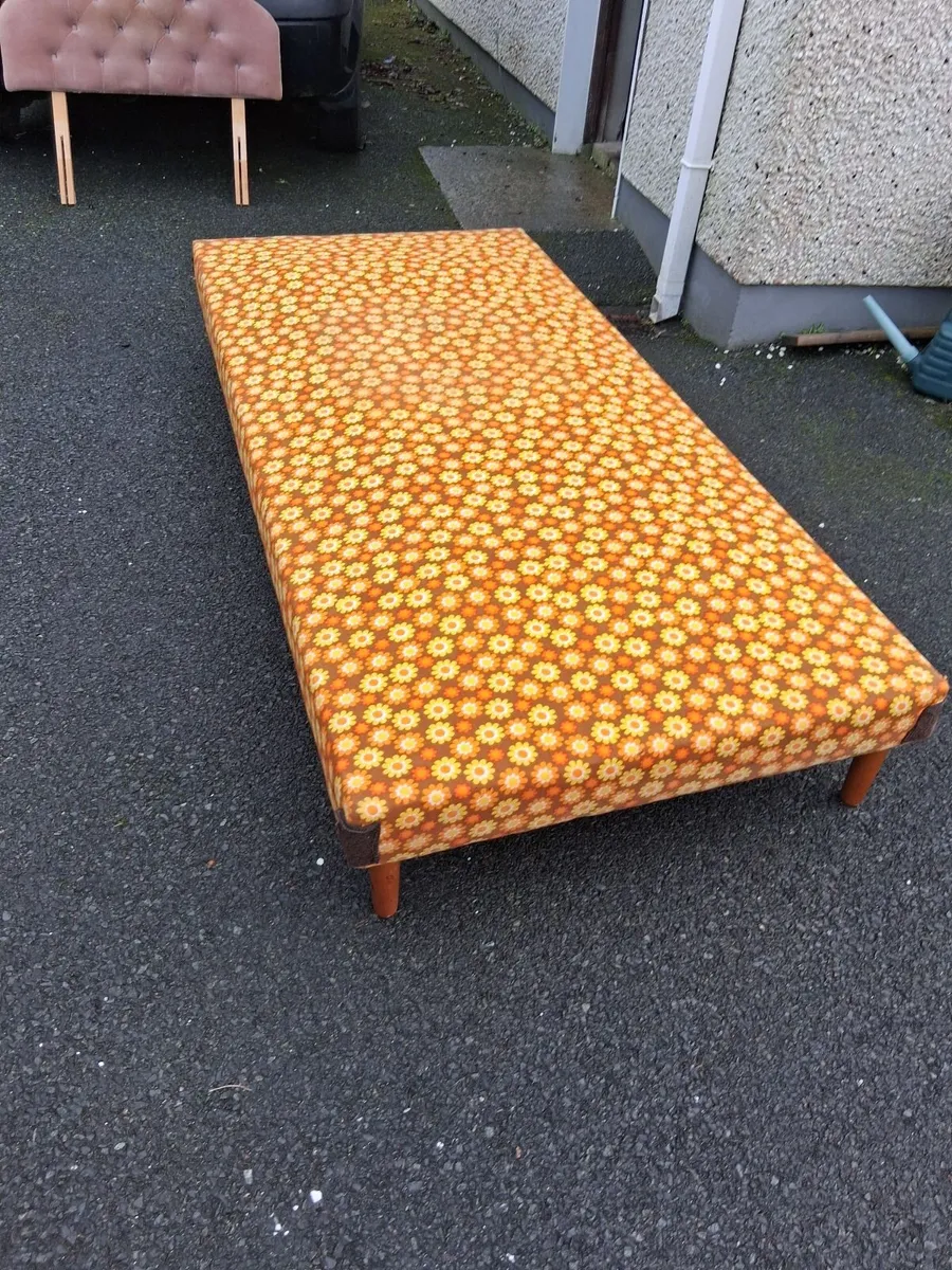 Single bed bace with headboard - Image 2