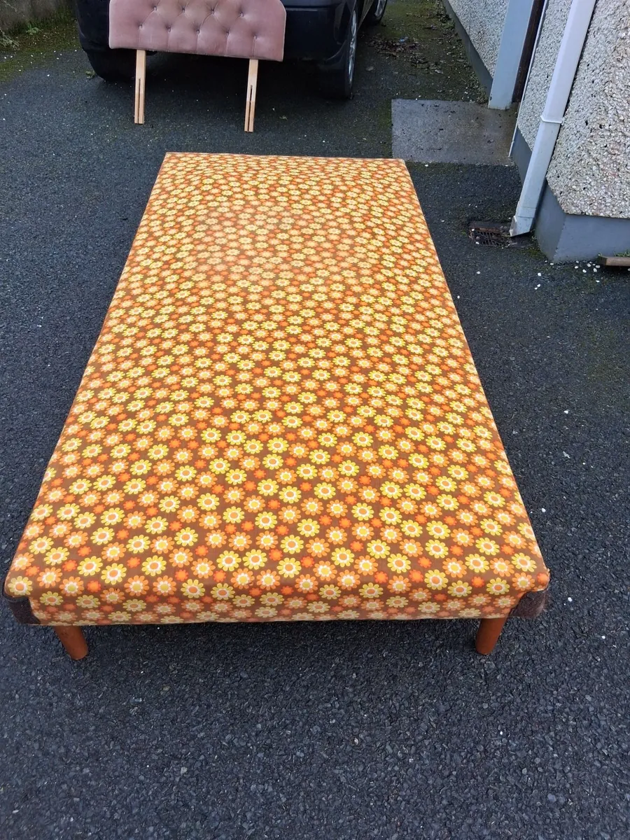 Single bed bace with headboard - Image 3