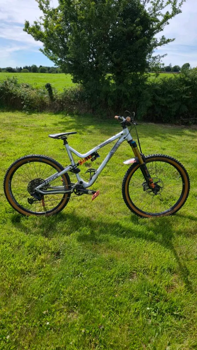 Commencal Meta Am New Zealand Edition - Image 1