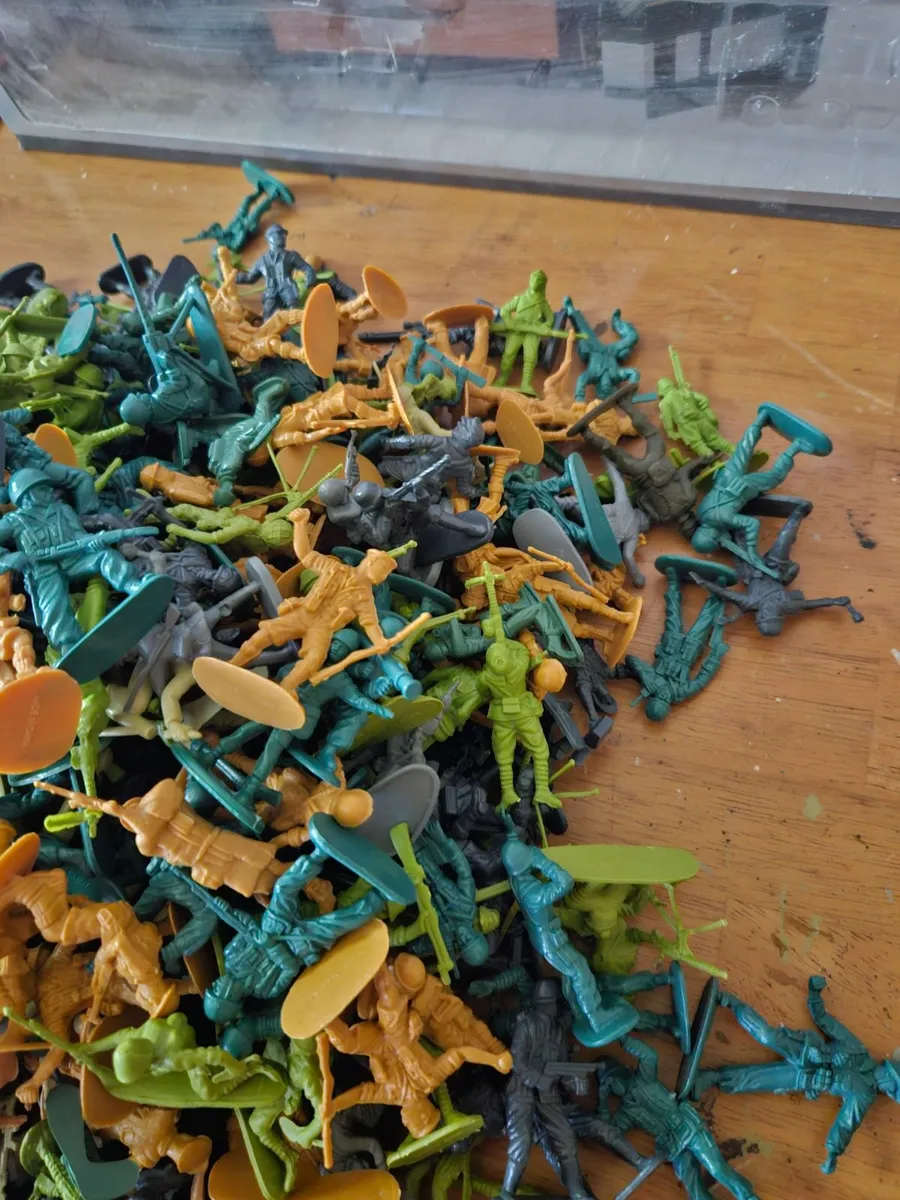 Soldiers Job Lot - Image 3