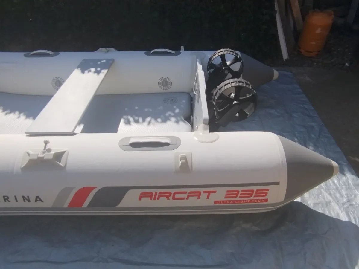 aircat 335 inflatable boat - Image 4