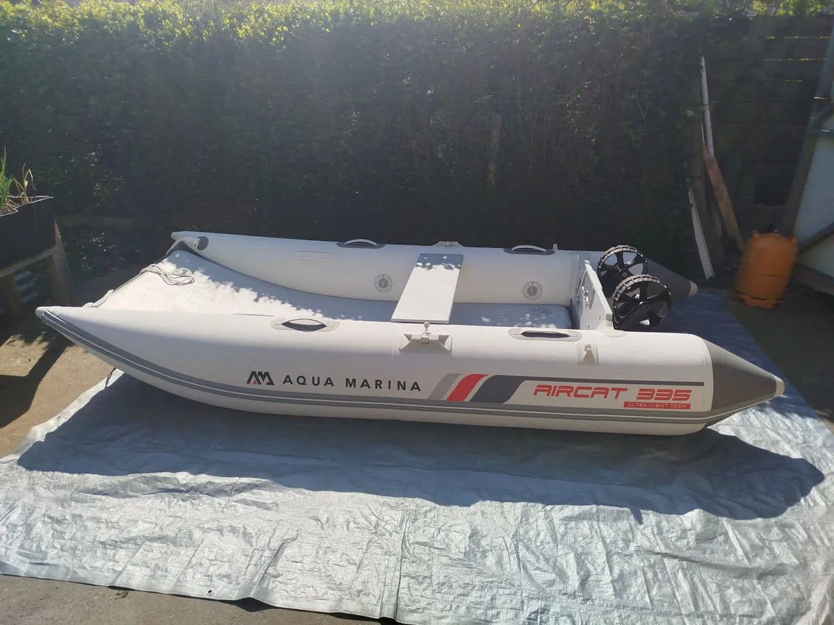 aircat 335 inflatable boat - Image 1