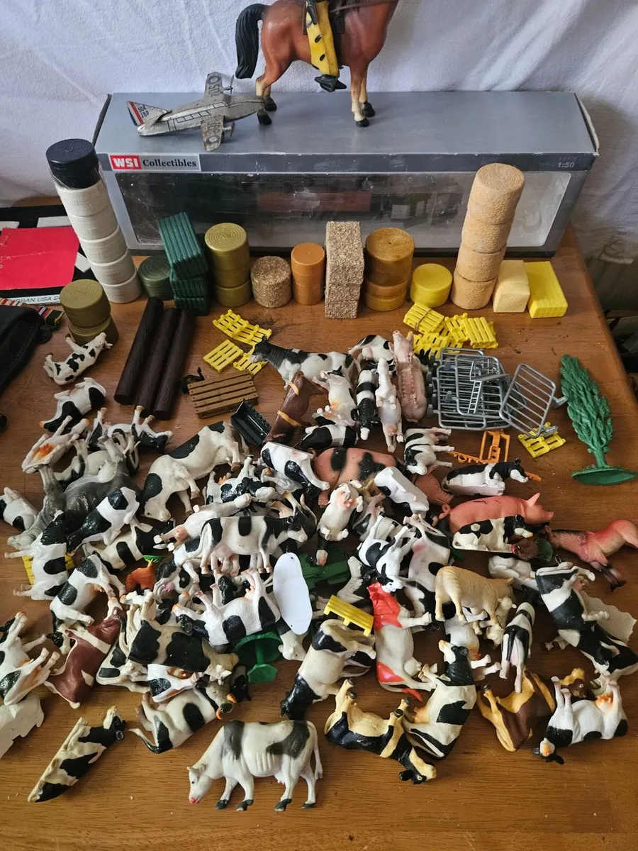 Britain's Siku Farm Animals Accessories etc - Image 1