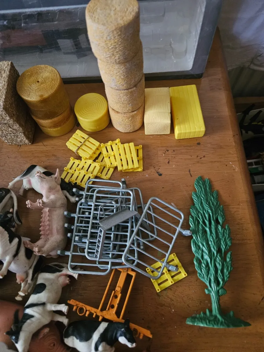 Britain's Siku Farm Animals Accessories etc - Image 3