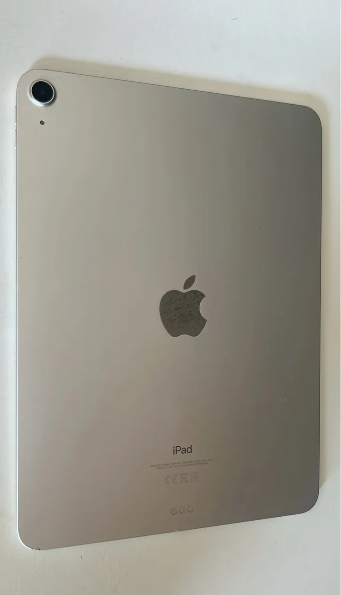 iPad Air with free case - Image 2