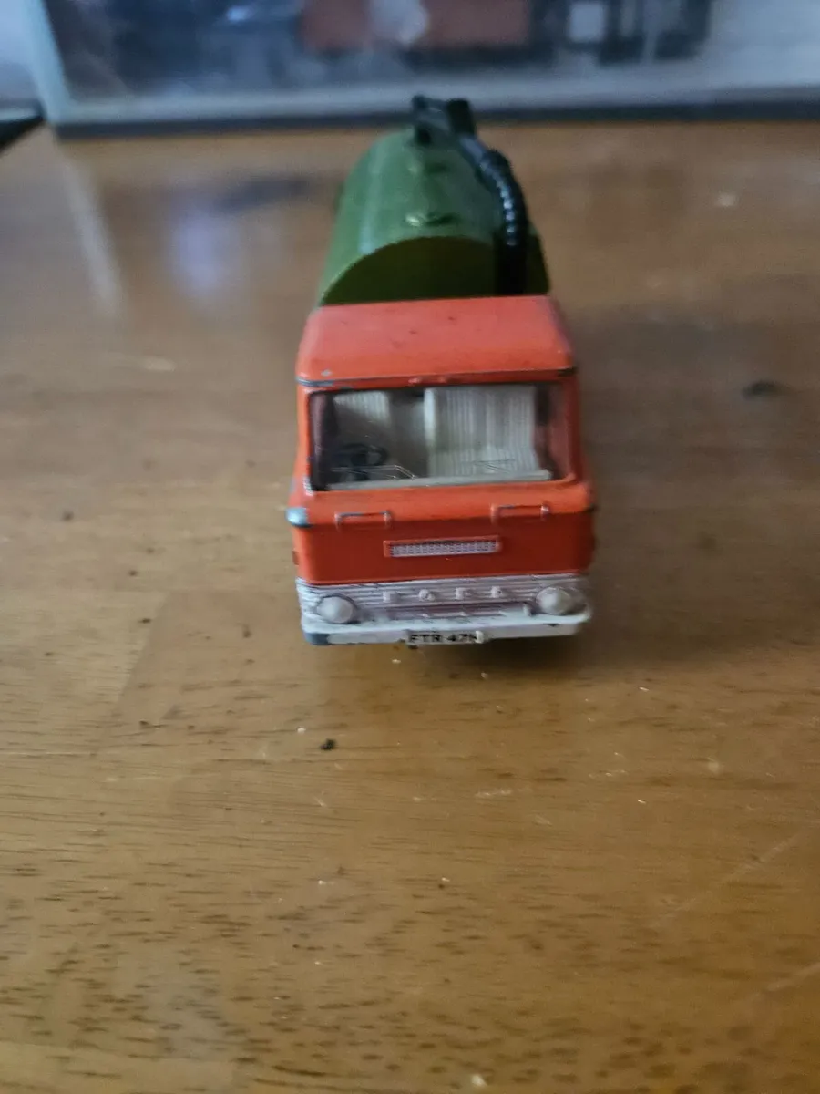 Dinky 1970's Ford Road Sweeper - Image 3