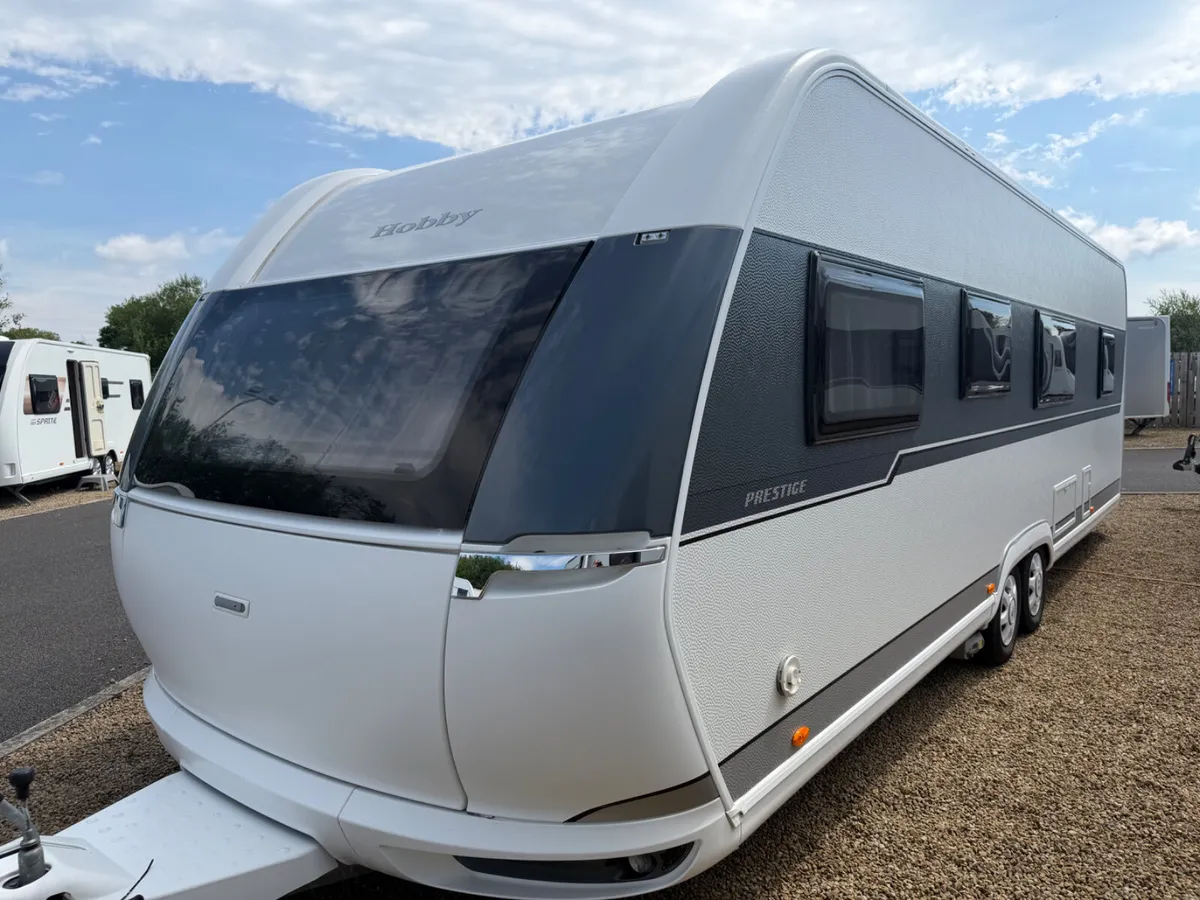 2019 HOBBY 720 KWFU 6/7/8 BERTH LUX CARAVAN - Image 2