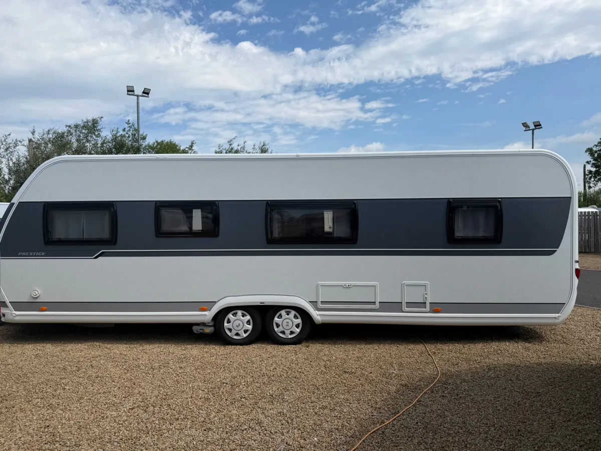 2019 HOBBY 720 KWFU 6/7/8 BERTH LUX CARAVAN - Image 3