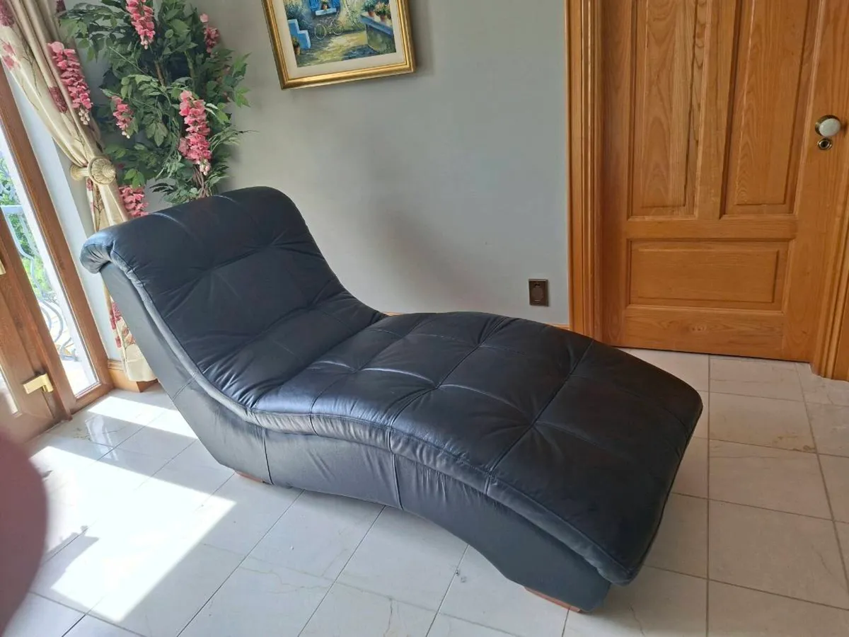 CHAISE LOUNGE - Image 1