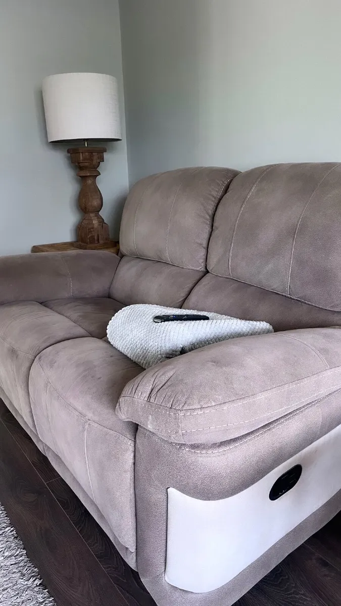 Full Suite of Furniture (3,2,1) - Image 2