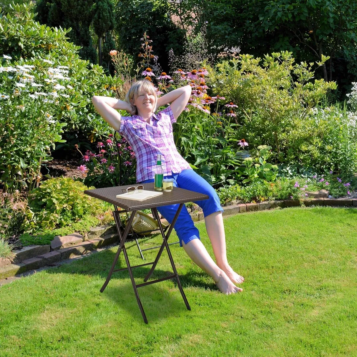 Relaxdays Bastian Garden Table Folding Round - Image 4