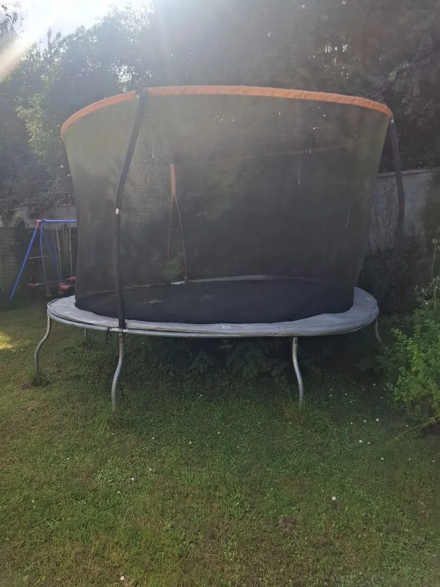 14ft Trampoline Enclosure with steps - Image 4