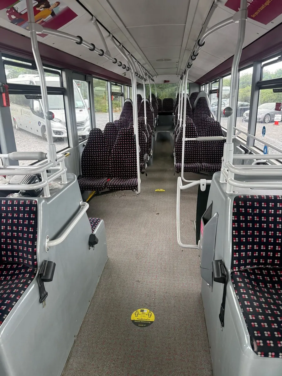 Bus - Image 1
