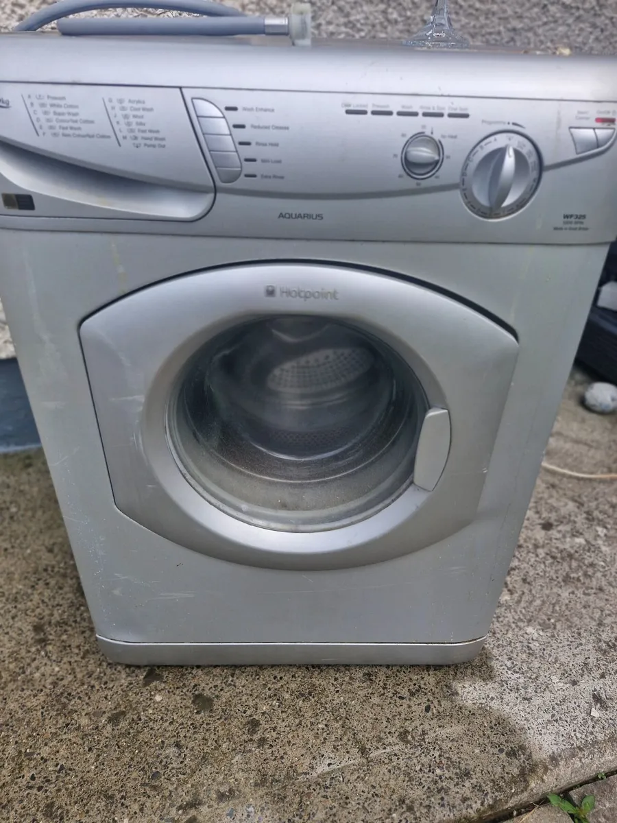 Silver Hotpoint Aquarius WF326 front-load washing - Image 1
