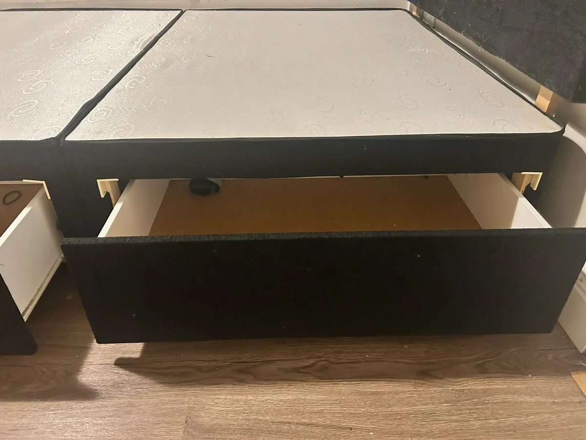 Double bed with storage drawers - Image 4