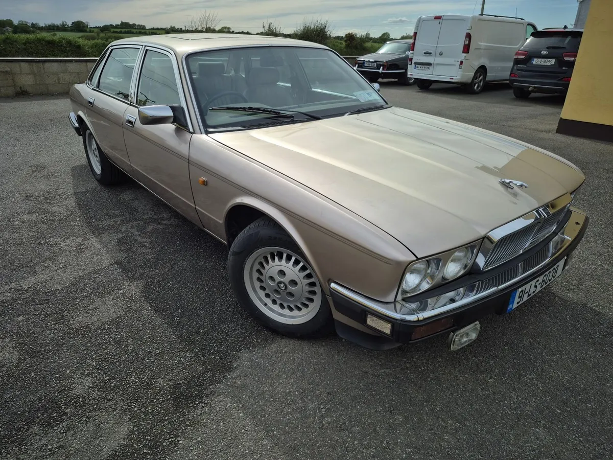 1991 Jaguar XJ6 Sovereign 4.0. 2 year NCT, tax - Image 1