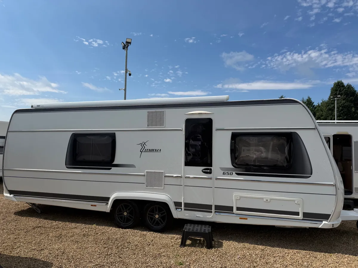 2021 FENDT 650 ISLAND BED 4/5 BERTH MINT EXTRAS - Image 3