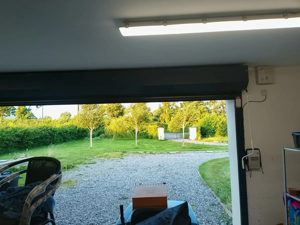 5m insulated garage door anthracite grey - Image 3