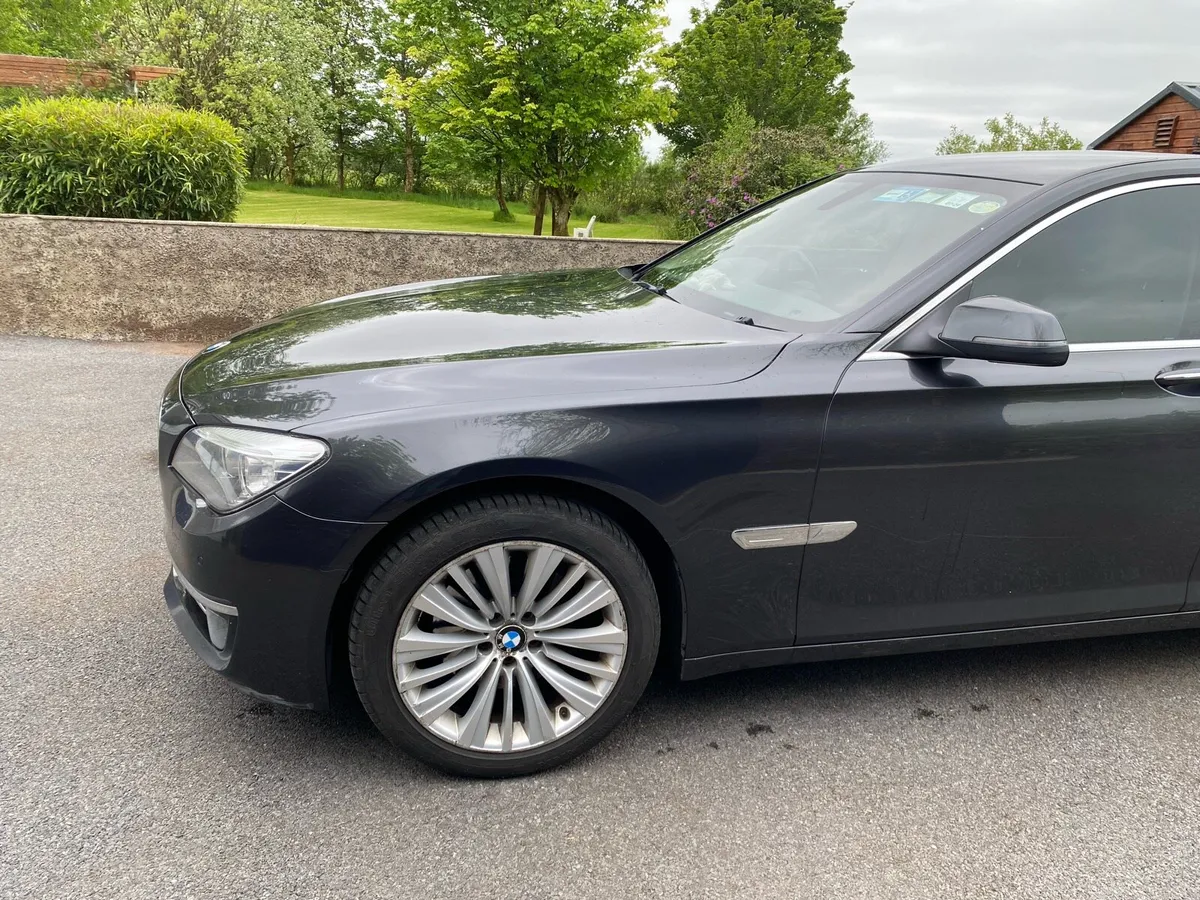 BMW 730d 2015 - Image 4