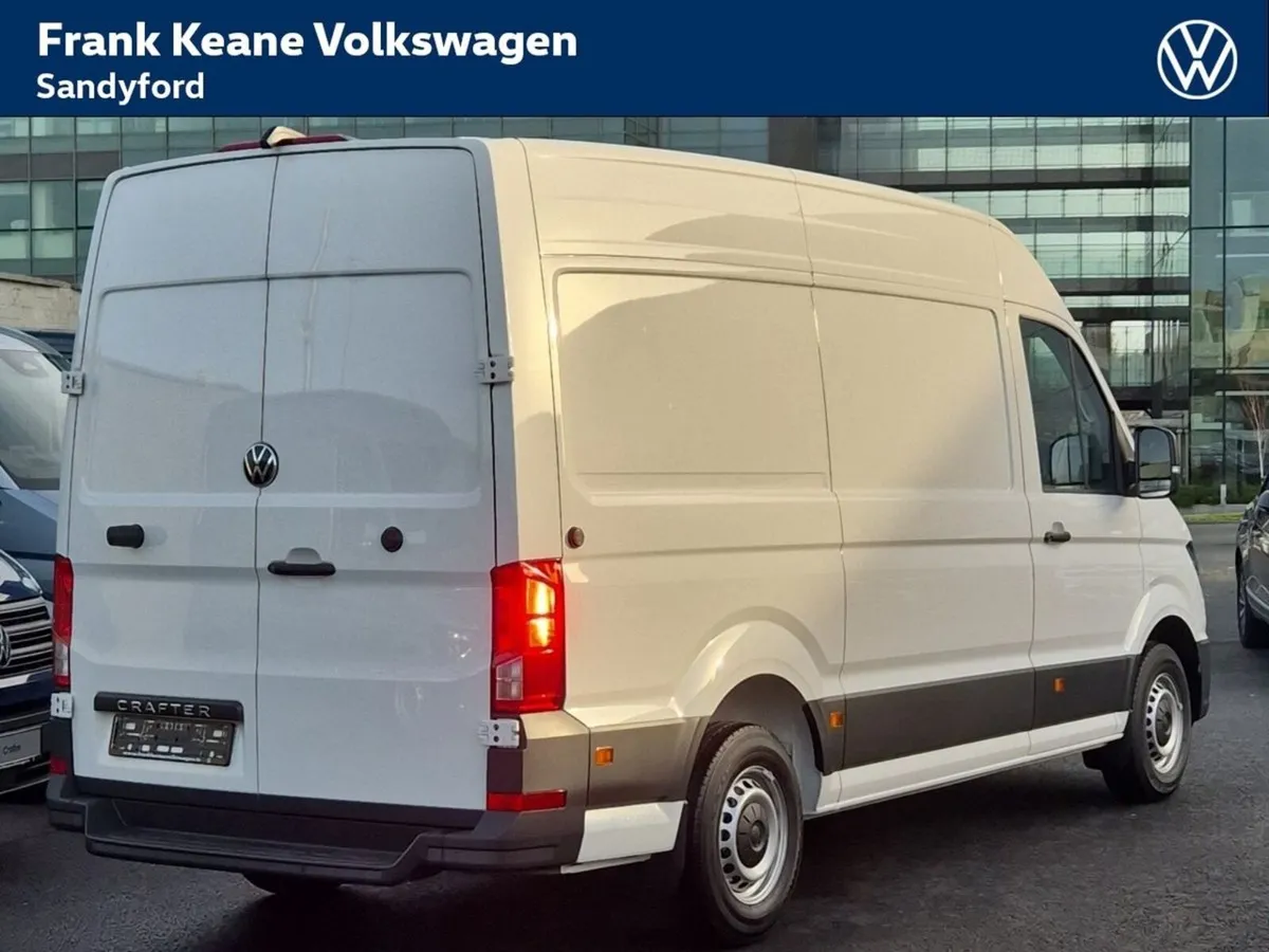 Volkswagen Crafter HIGHLINE 30 MWB 140BHP M6F *APP - Image 3