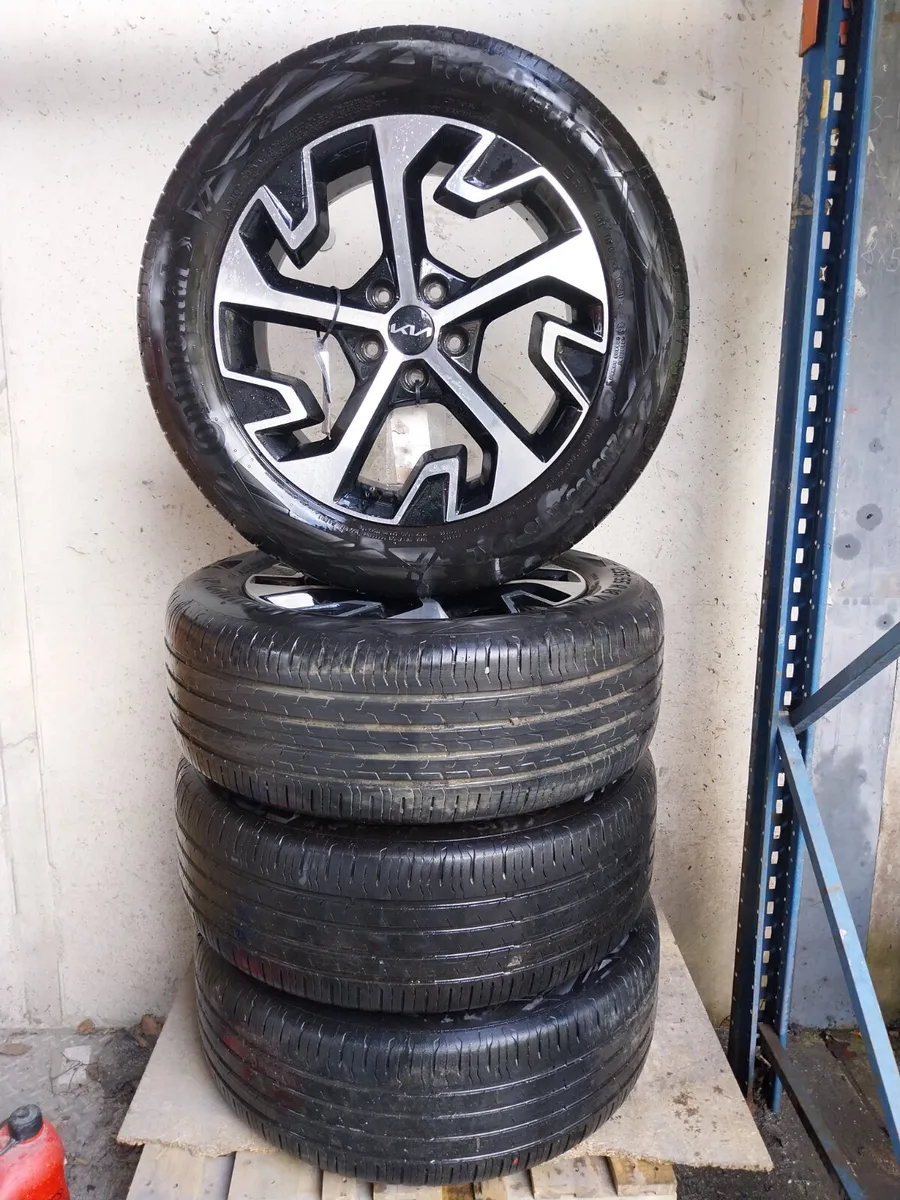 2022 Kia Sportage Alloy Wheels Set 235/55R18 - Image 2