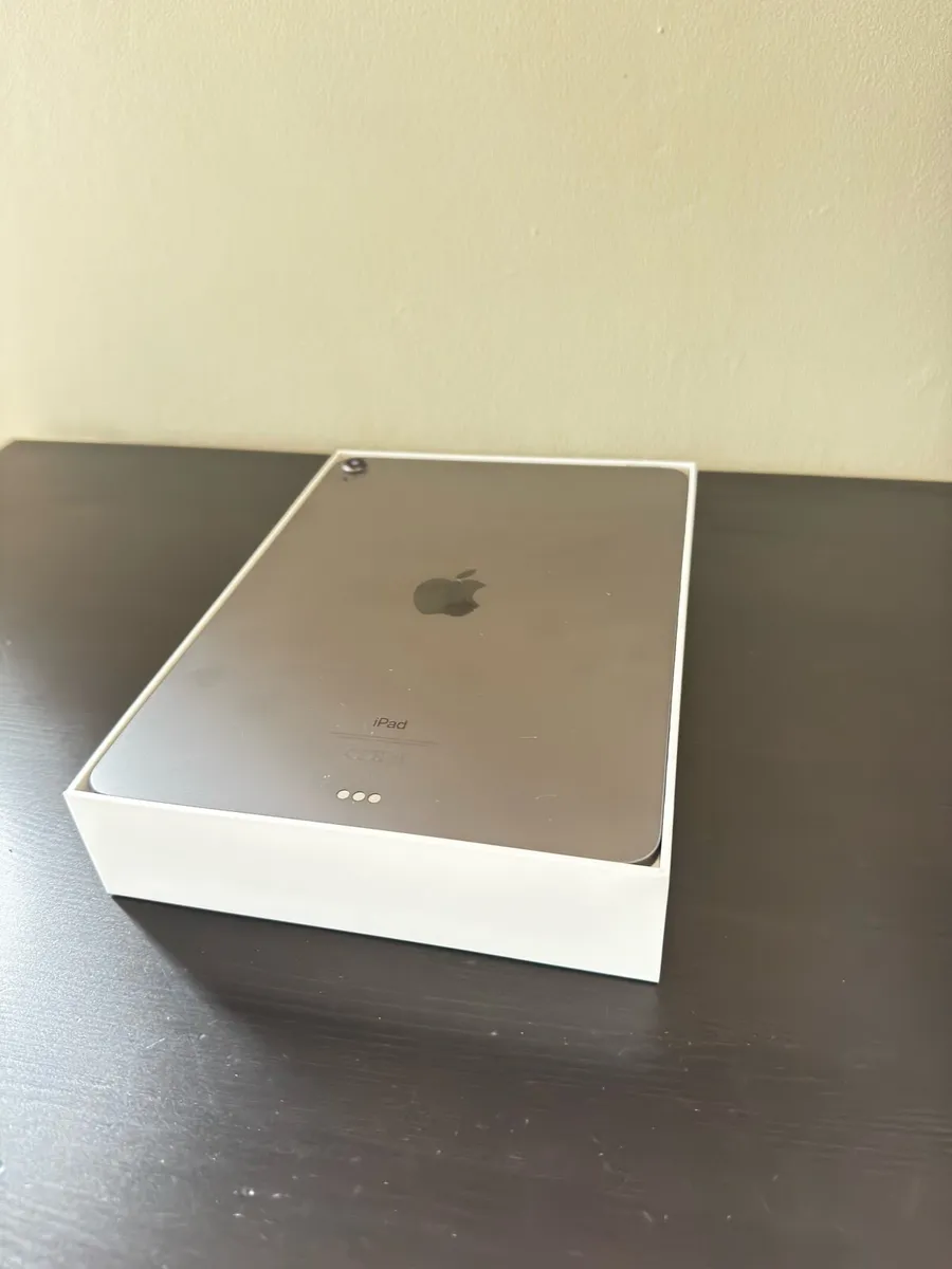 iPad Air - Brand New Condition - Image 3