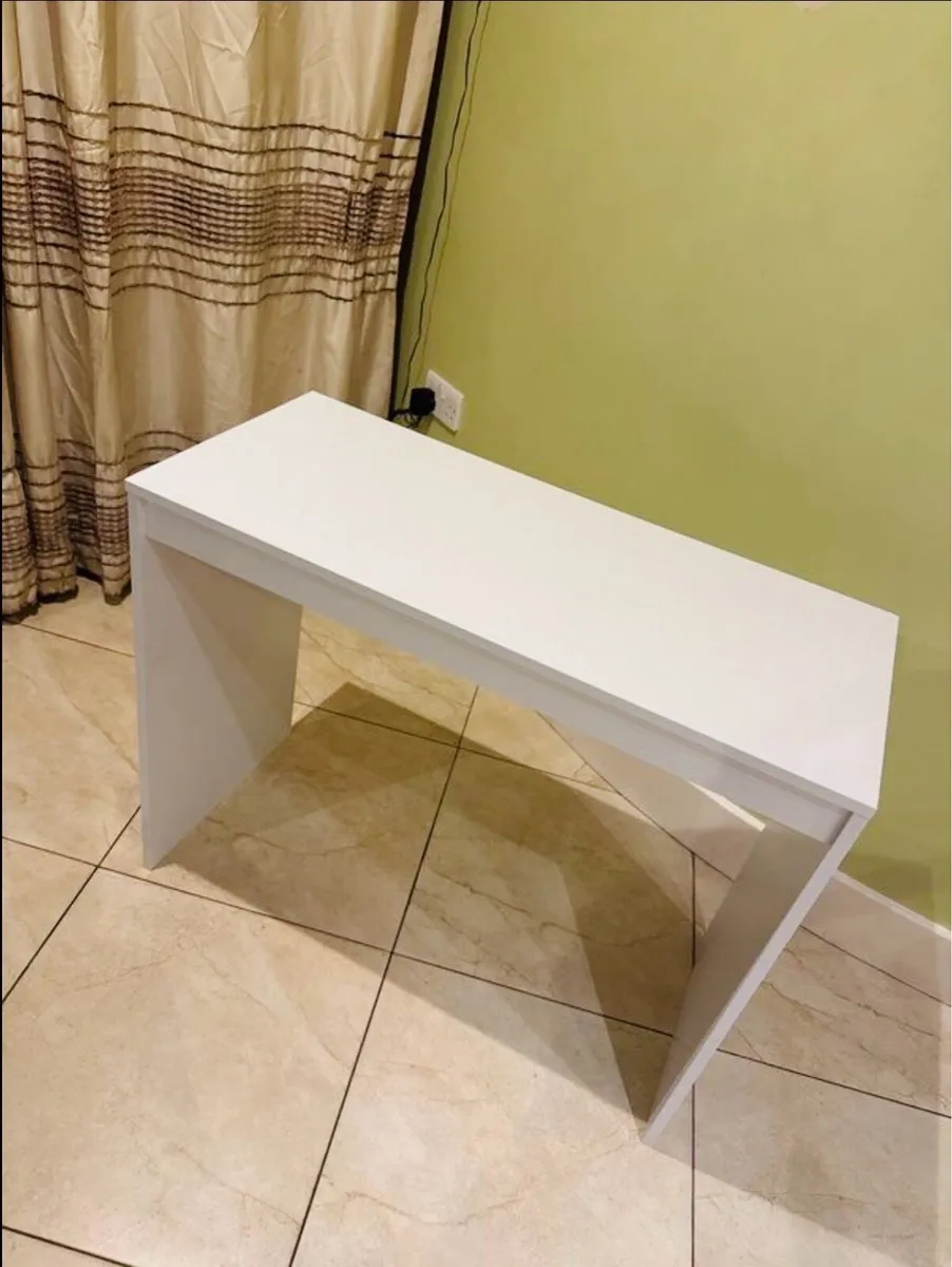 Desk - Image 3